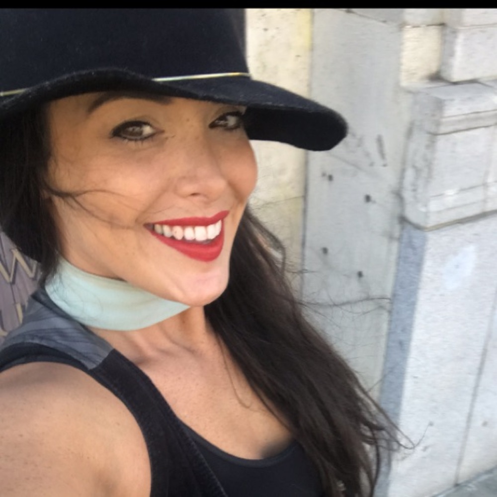 Meet your Posher, Eva lucia